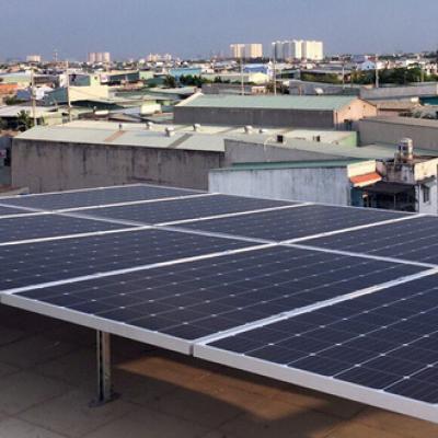 Dân TP.HCM nhận tiền bán điện mặt trời từ ngành điện